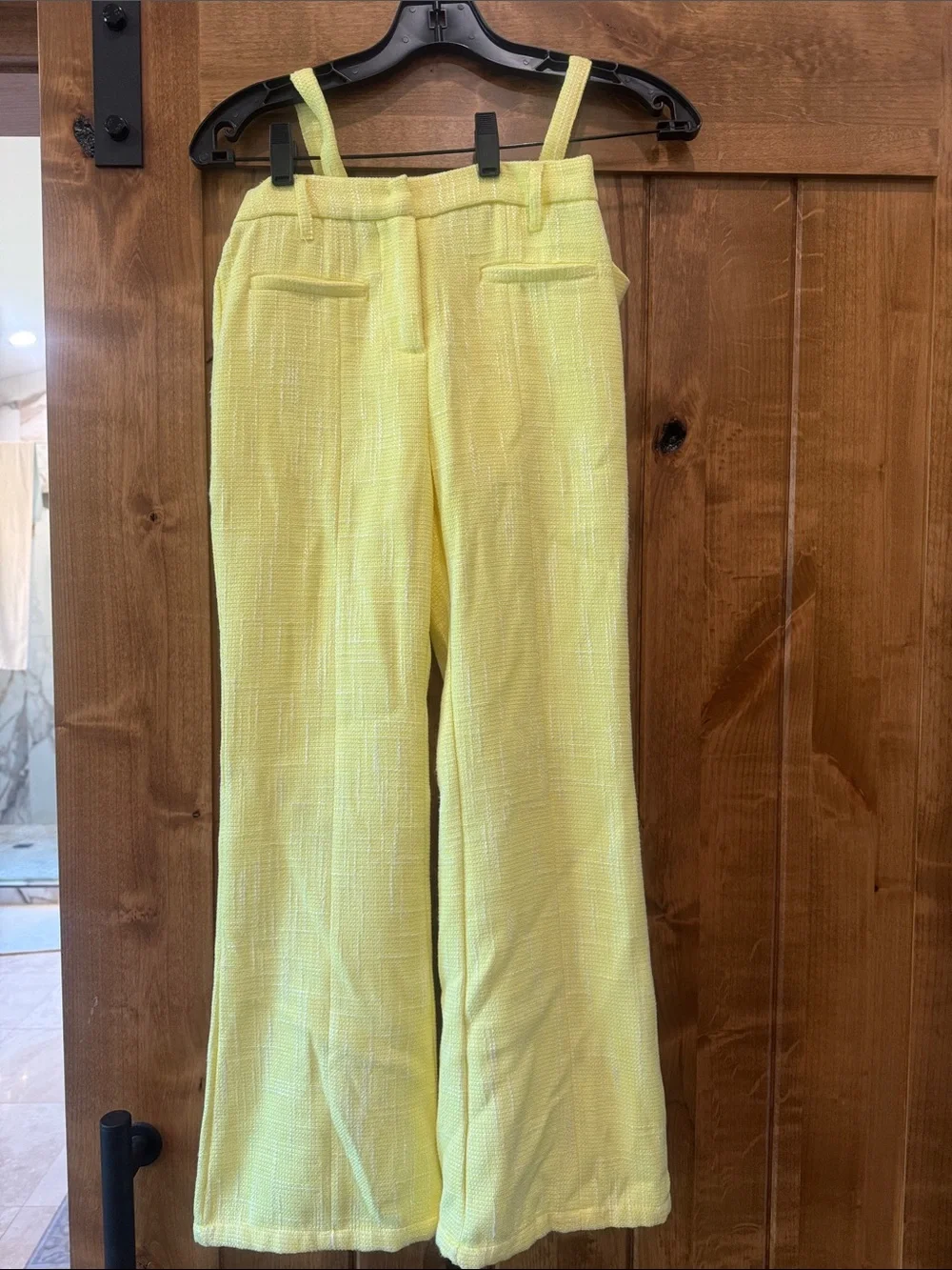 TRUCE soft yellow
